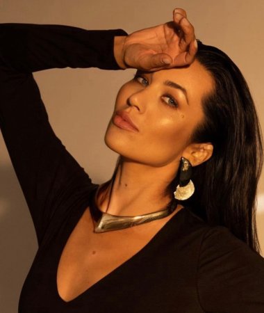 Nadya, 36