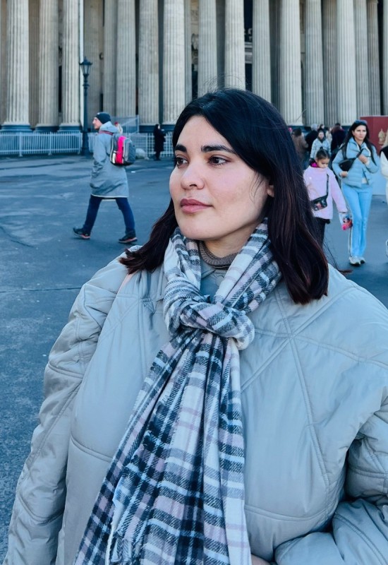 Olga • 31 • Russia