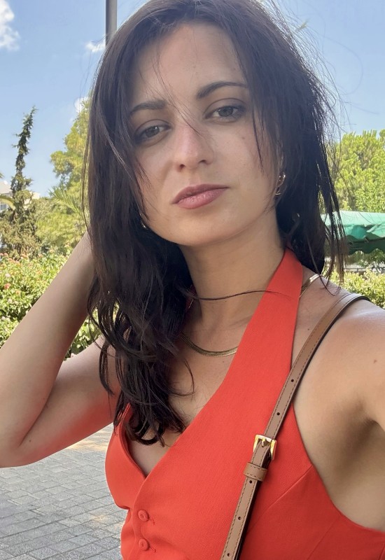 Karina • 34 • Russia