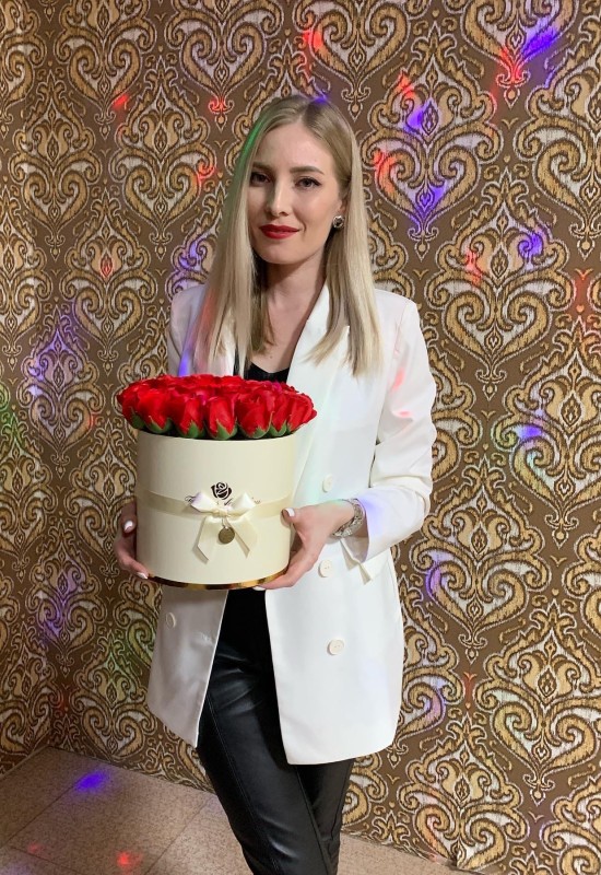 Carrina • 37 • Russia