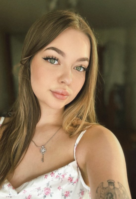 Valeria • 20 • Russia