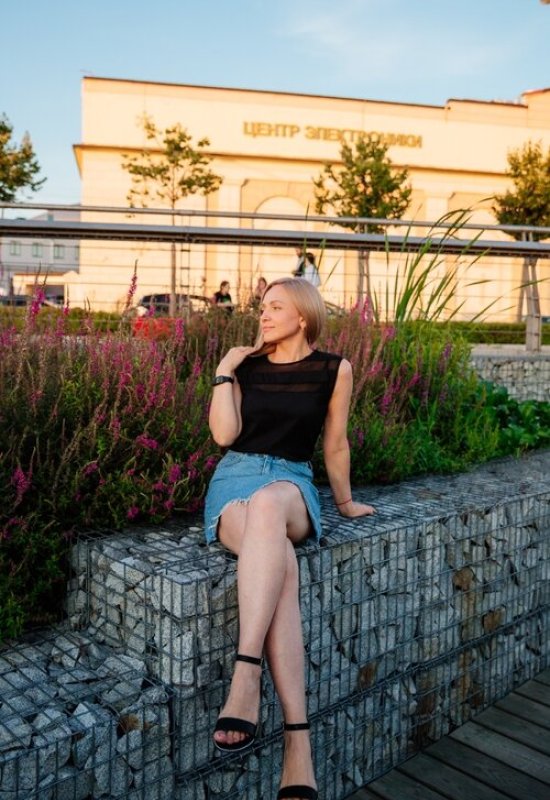 Oxana • 54 • France