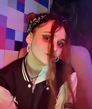 Anna, 20