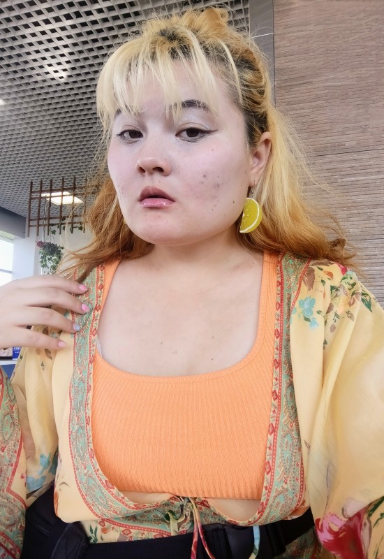 Diana • 24 • Russie