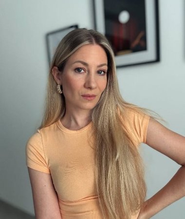 Stephanie, 36