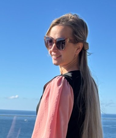Olga, 39