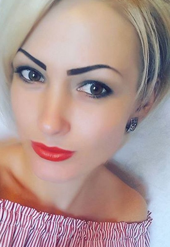 Svetlana • 33 • Netherlands