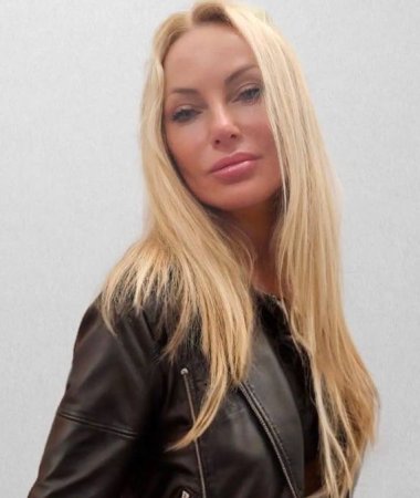 Lyubochka, 40