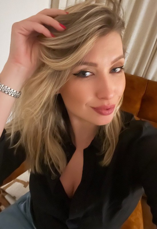 Monika • 40 • Poland