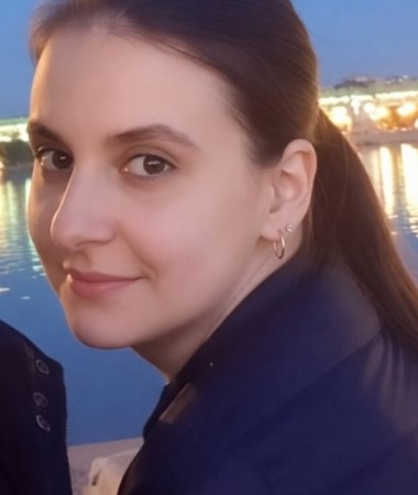 Polina, 35