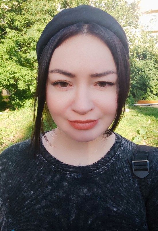 Nastya • 32 • Russia