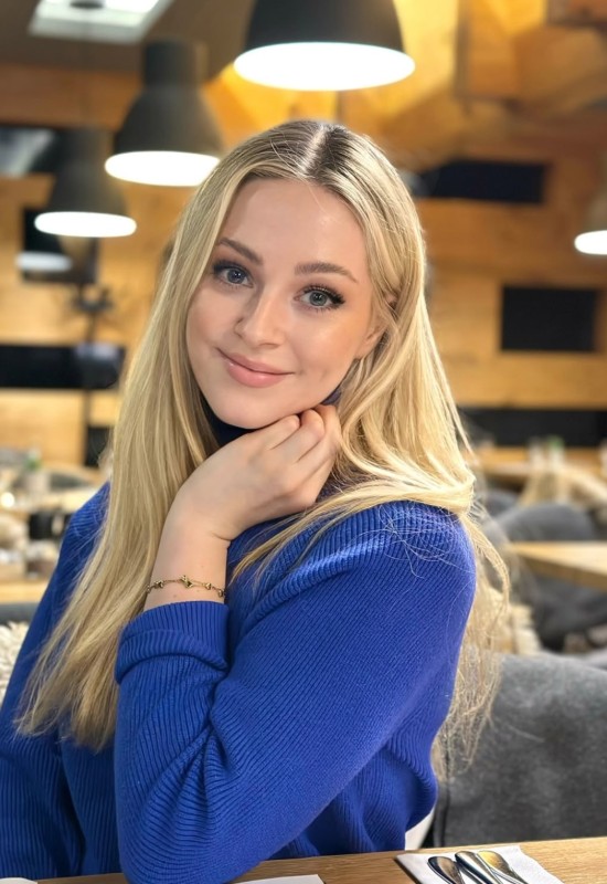 Lena • 32 • Ukraine 🇺🇦