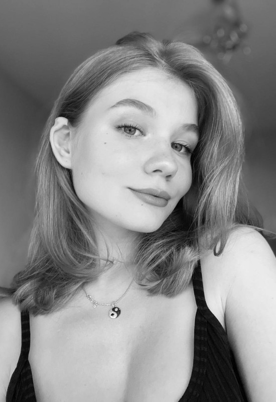 Sofia • 28 • Ukraine