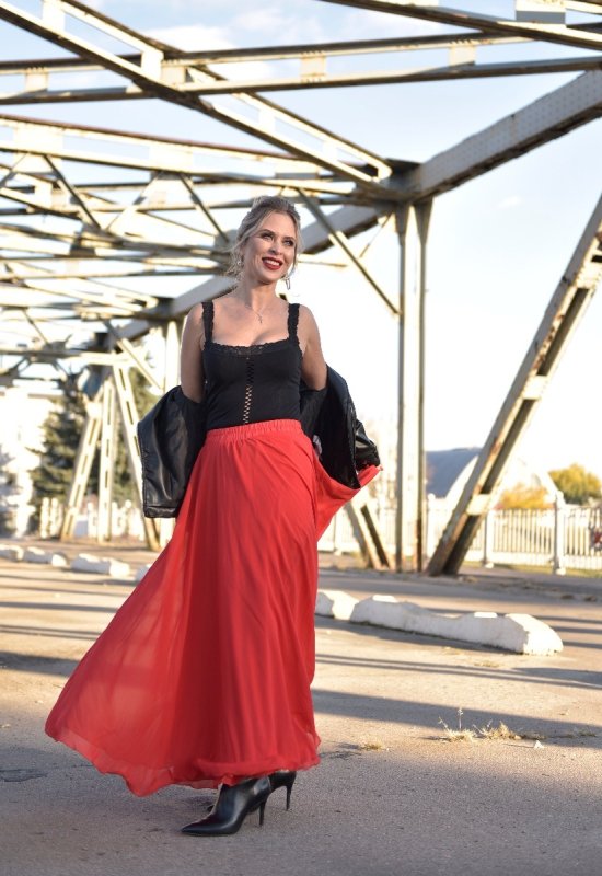 Svitlana • 46 • France