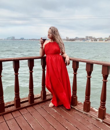 Elena, 46