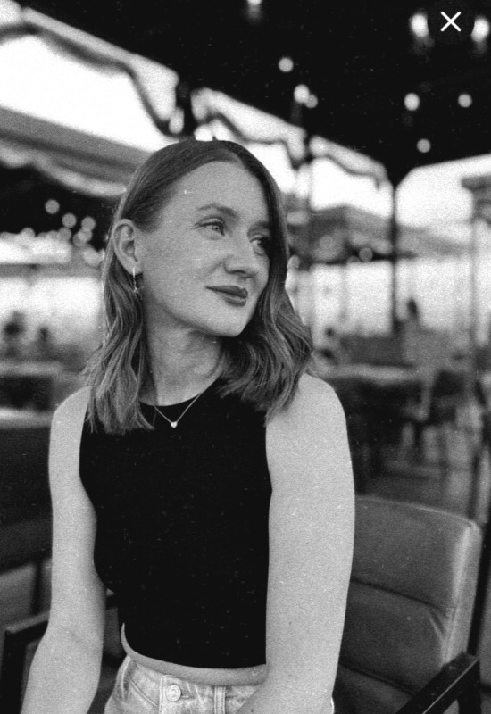 Anna • 43 • Russie