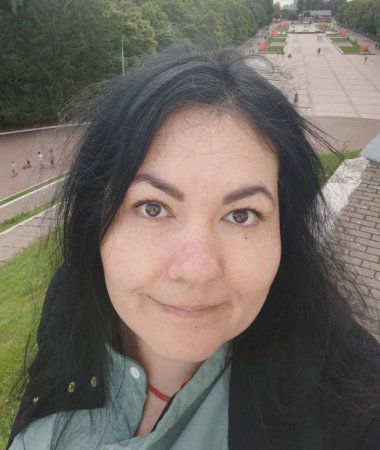 Anna, 36