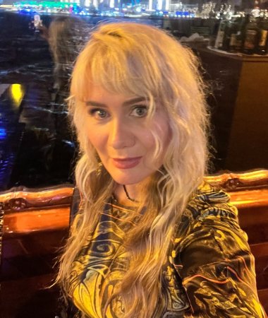 Tatiana, 39