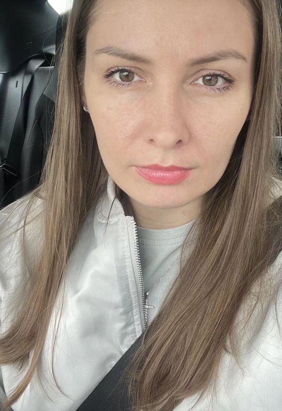 Veronika • 37 • Russia