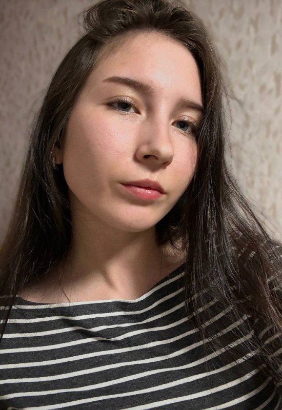 Карина • 19 • Russia