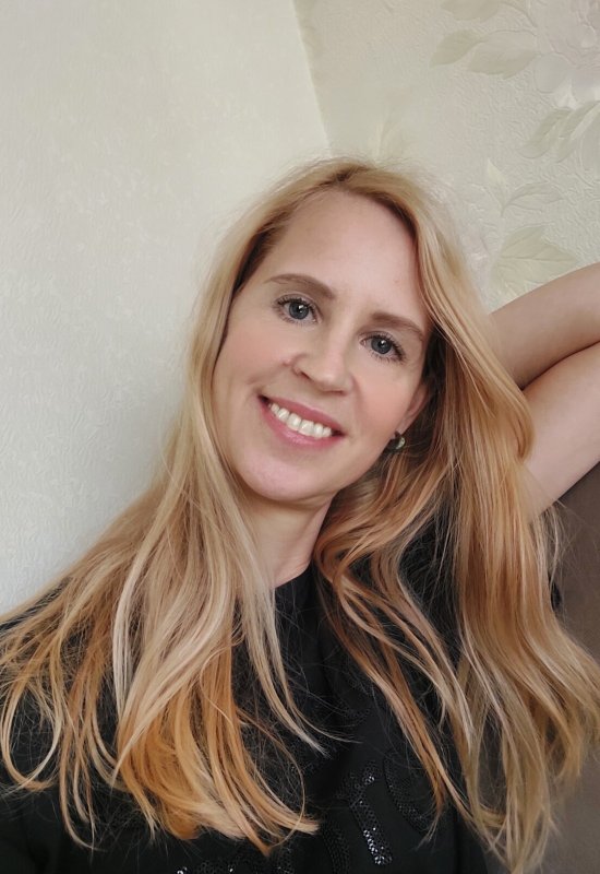 Victoria • 46 • Russia