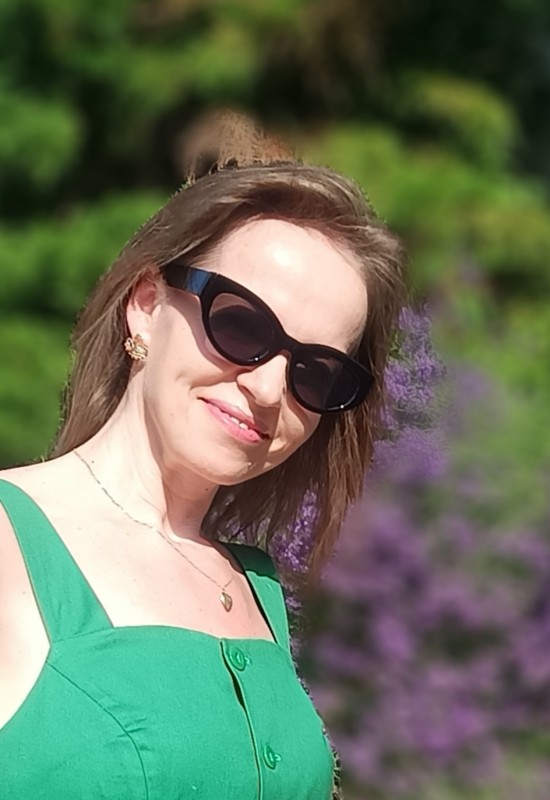 Anna • 46 • Russie