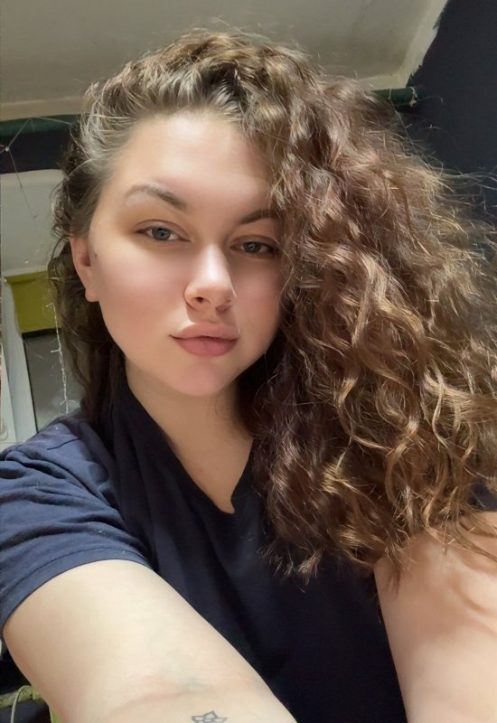 Diana • 21 • Russia