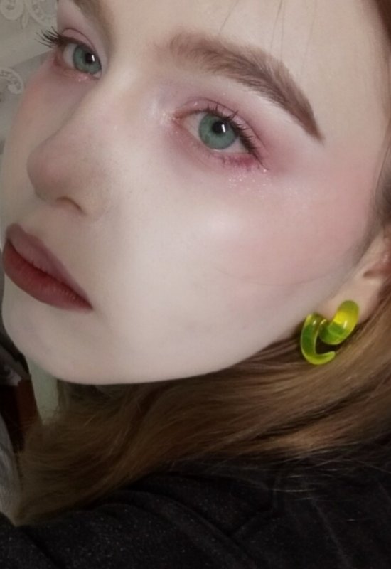 Assia • 18 • Russia
