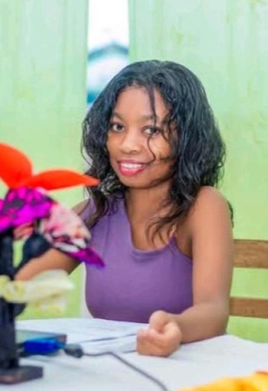 Priscilla  • 25 • Madagascar