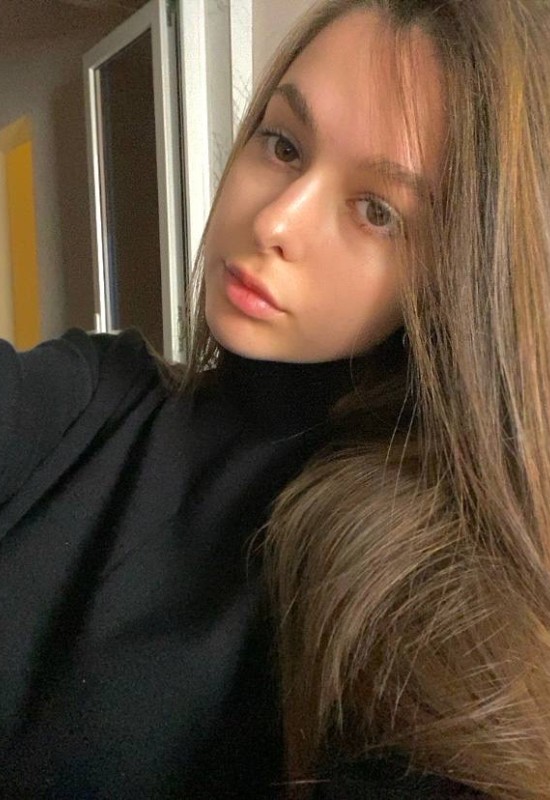 Vlada • 21 • Ukraine