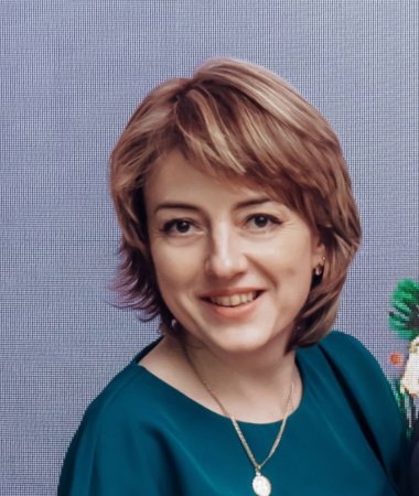 Elena, 46