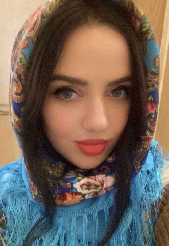 Aida • 33 • Russia