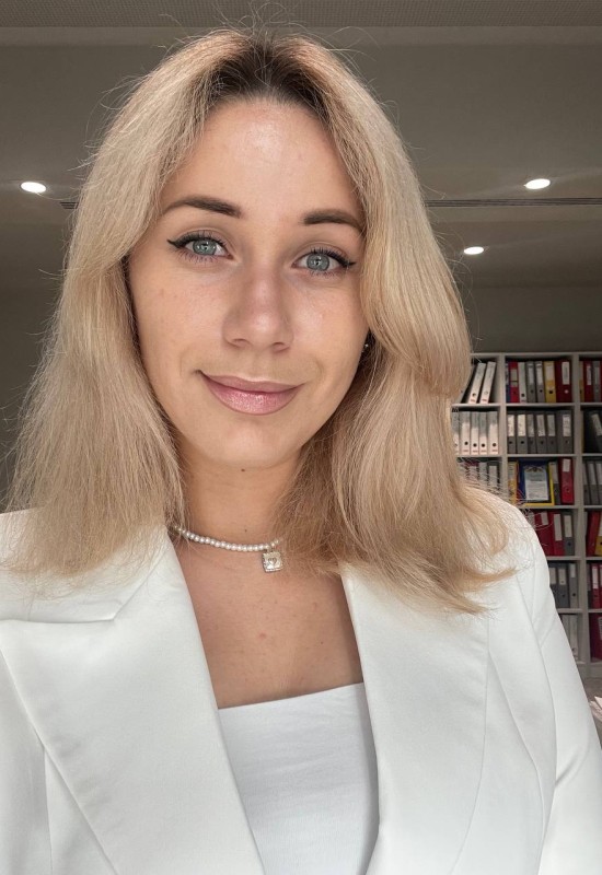 Val • 33 • Ukraine