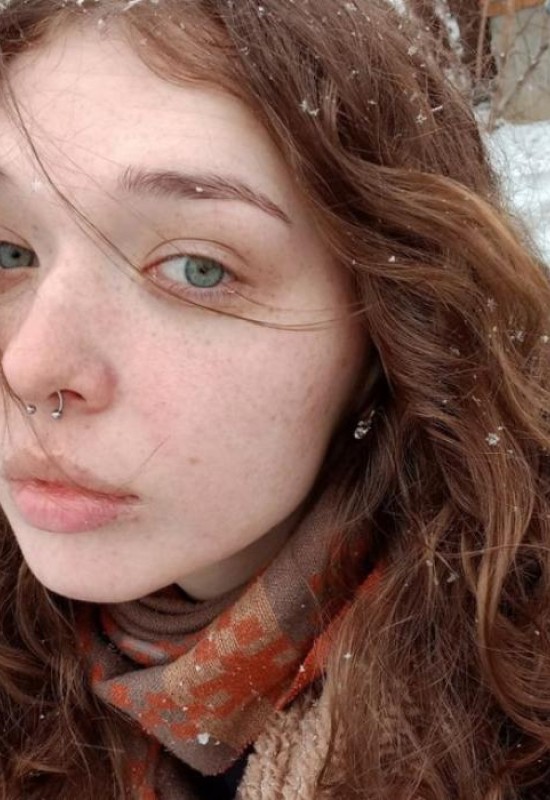 Anna • 26 • Russie