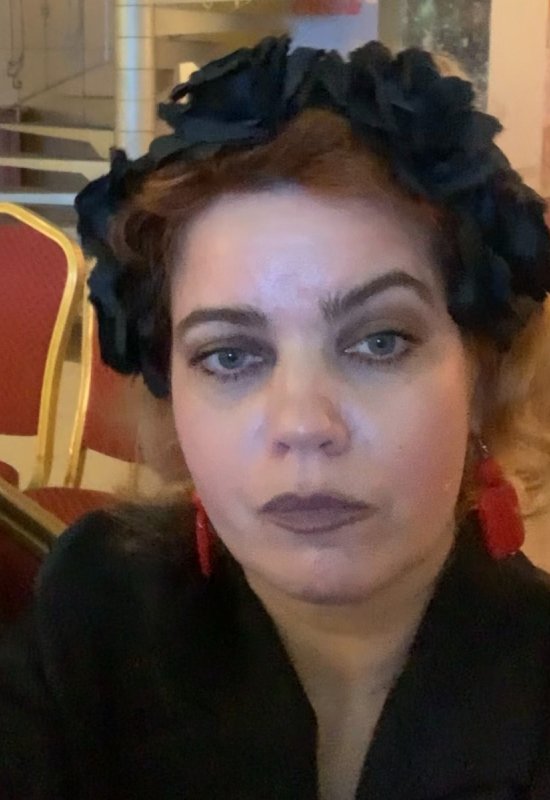 Anna • 50 • Russia