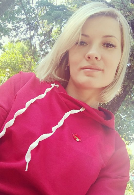 Elena • 39 • Ukraine