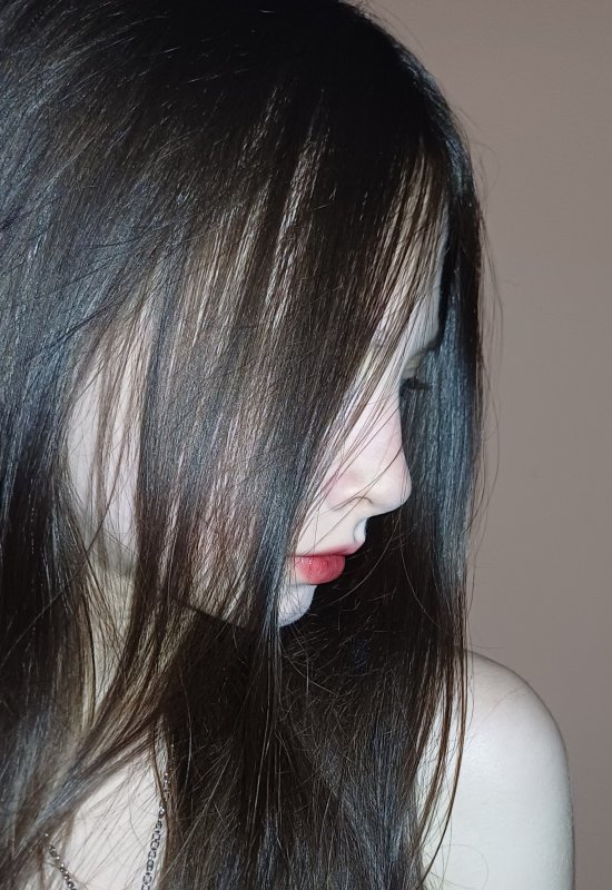 Diana • 17 • Russia