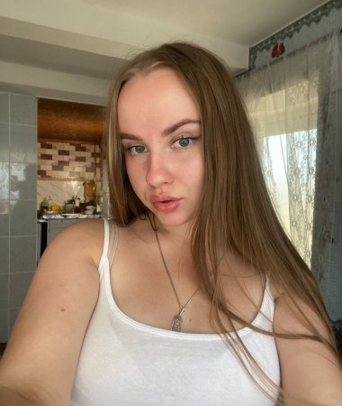 Tasia, 21