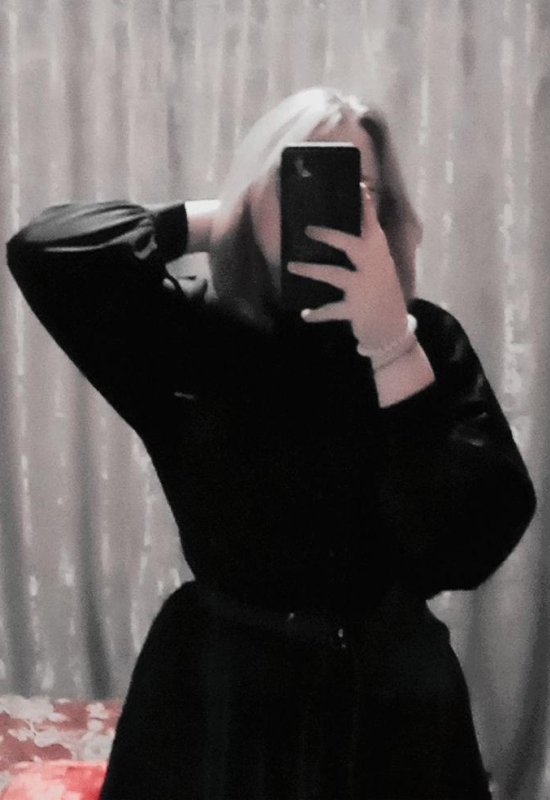 Angelina • 18 • Russie