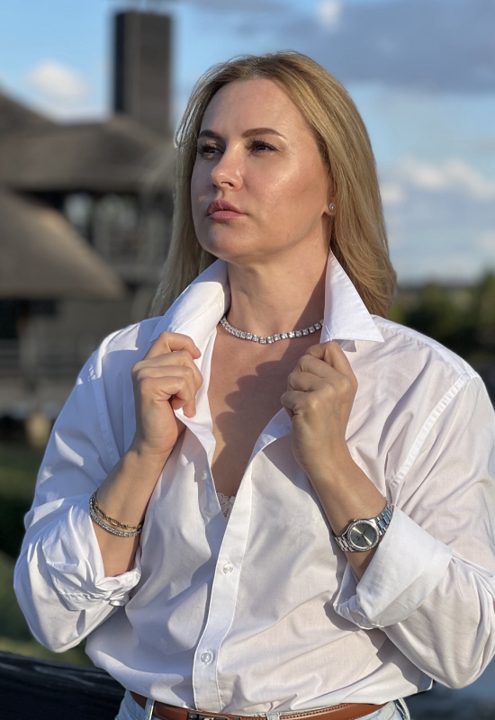 Anastasia • 41 • Україна