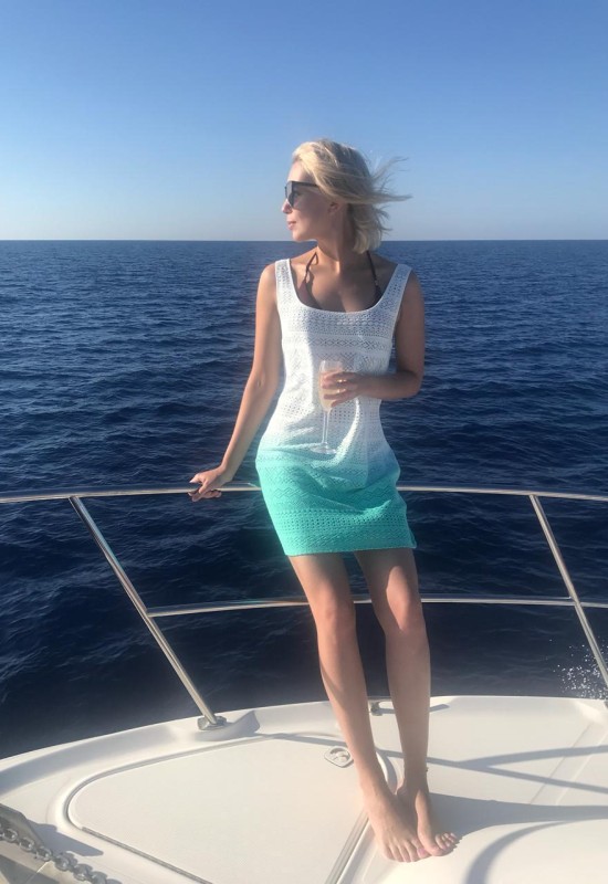 Marina • 30 • Russia