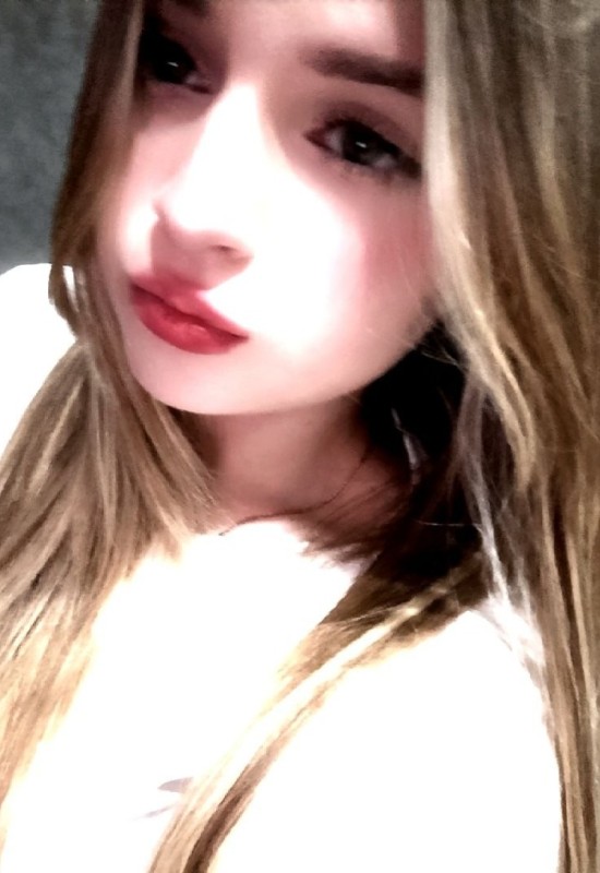 Polina • 17 • Russia