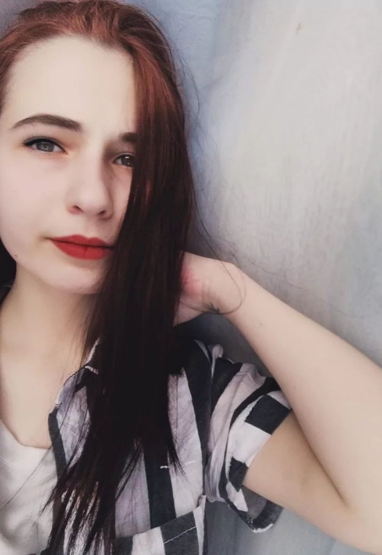 Yulia • 26 • Russie