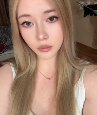Yana, 18