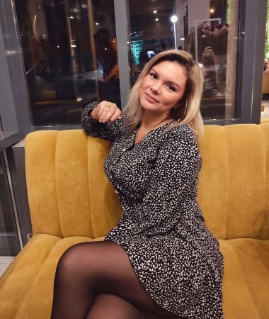 Anya, 38
