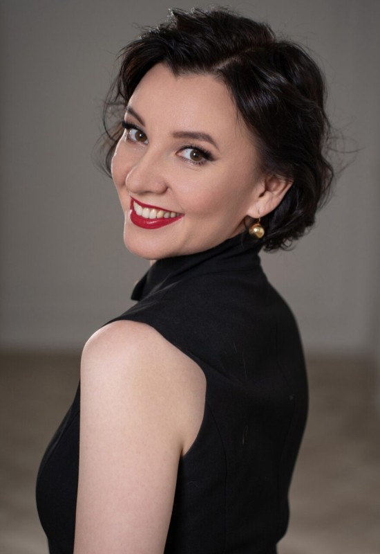 Kristina • 33 • France