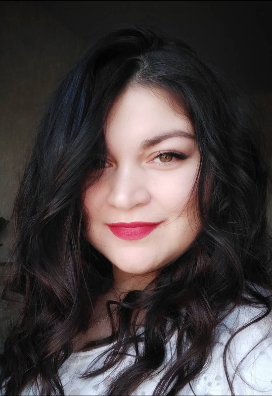 Irina • 38 • Росія