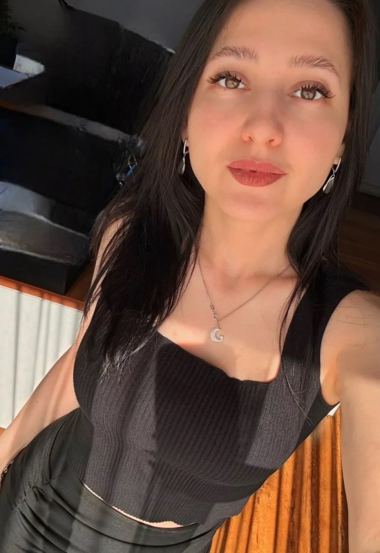 Darina • 39 • Russia