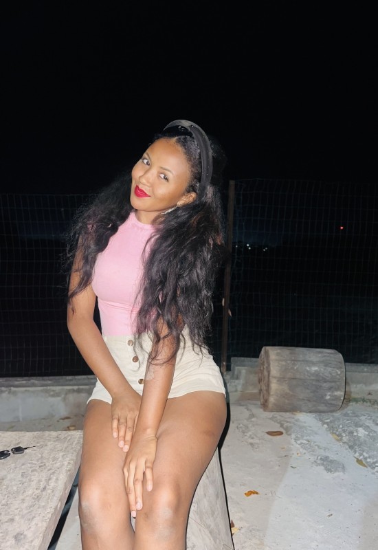 Linasoa • 31 • Madagascar