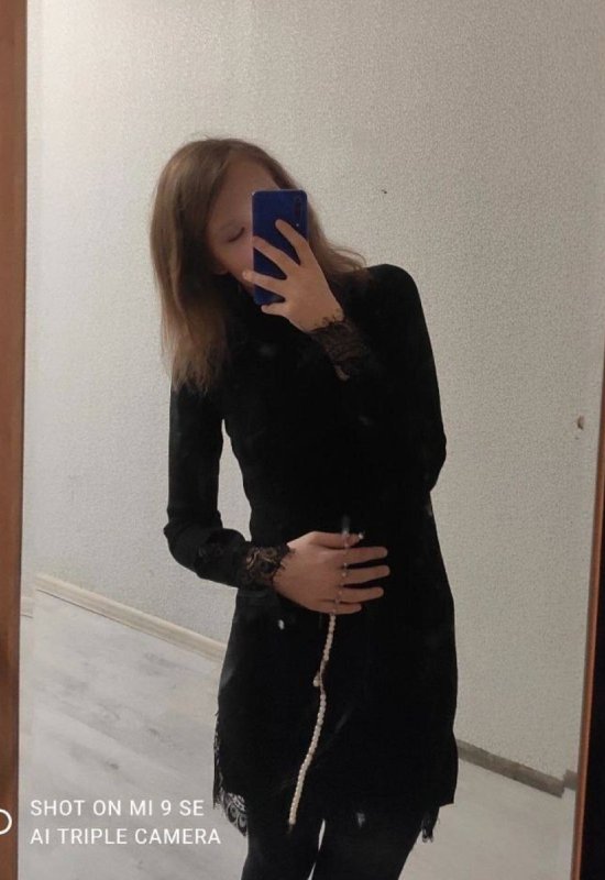 Adelina • 21 • Russie